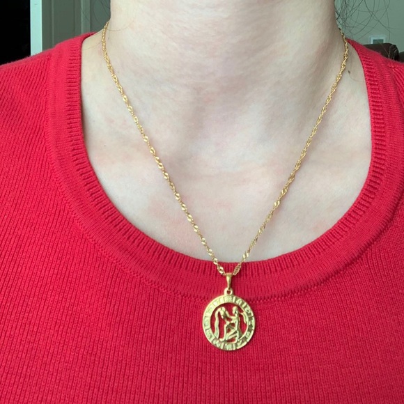 Aquarium Zodiac Sign 18K GF Necklace - Picture 2 of 2